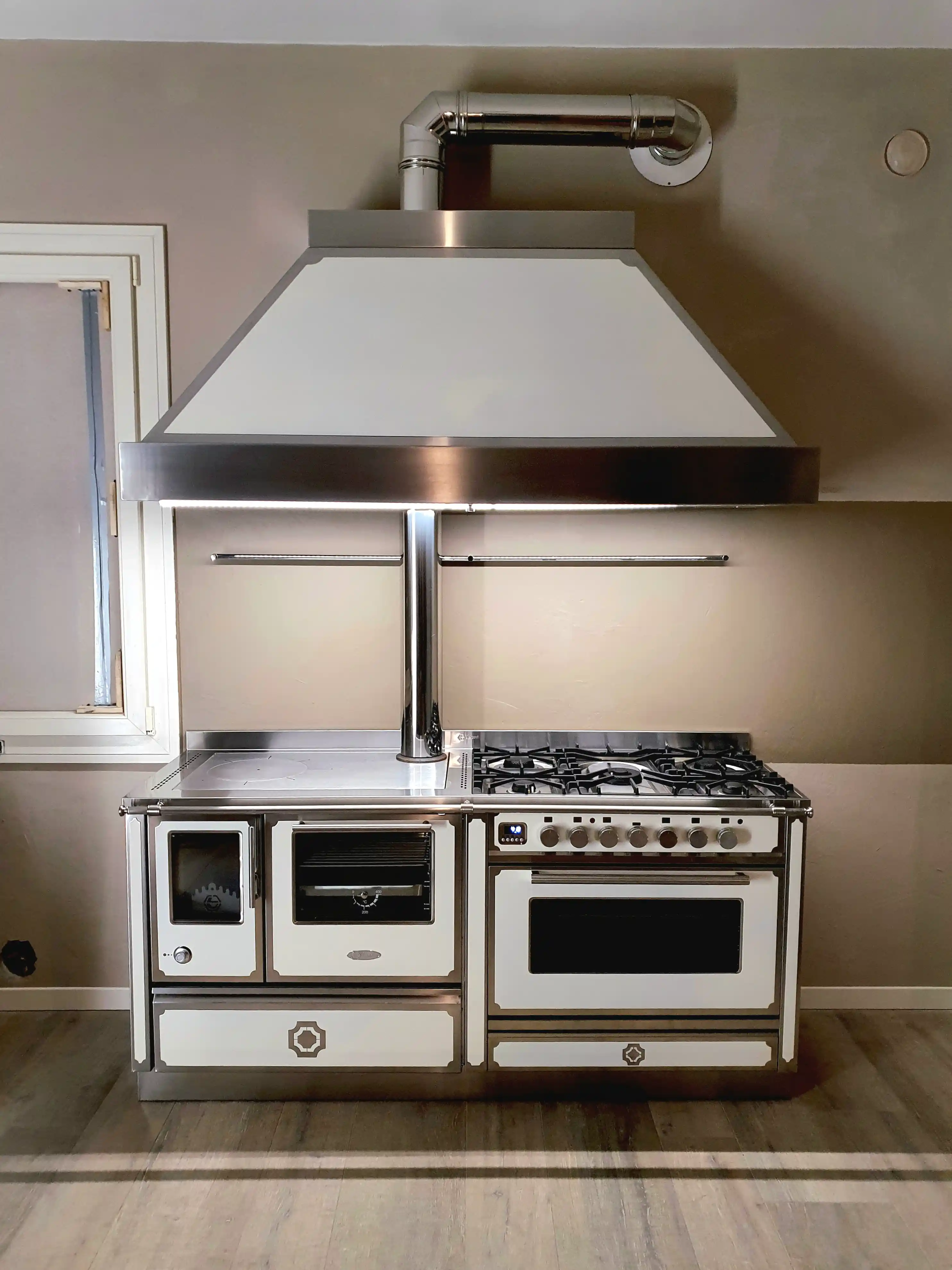 Cucina combinata gas legna 180cm cappa bianca inox - Vista 2